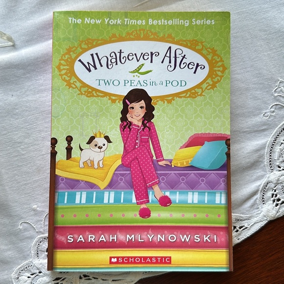 3 Piece Bundle of Girls Books Ever After High Dork Diaries - Picture 2 of 8